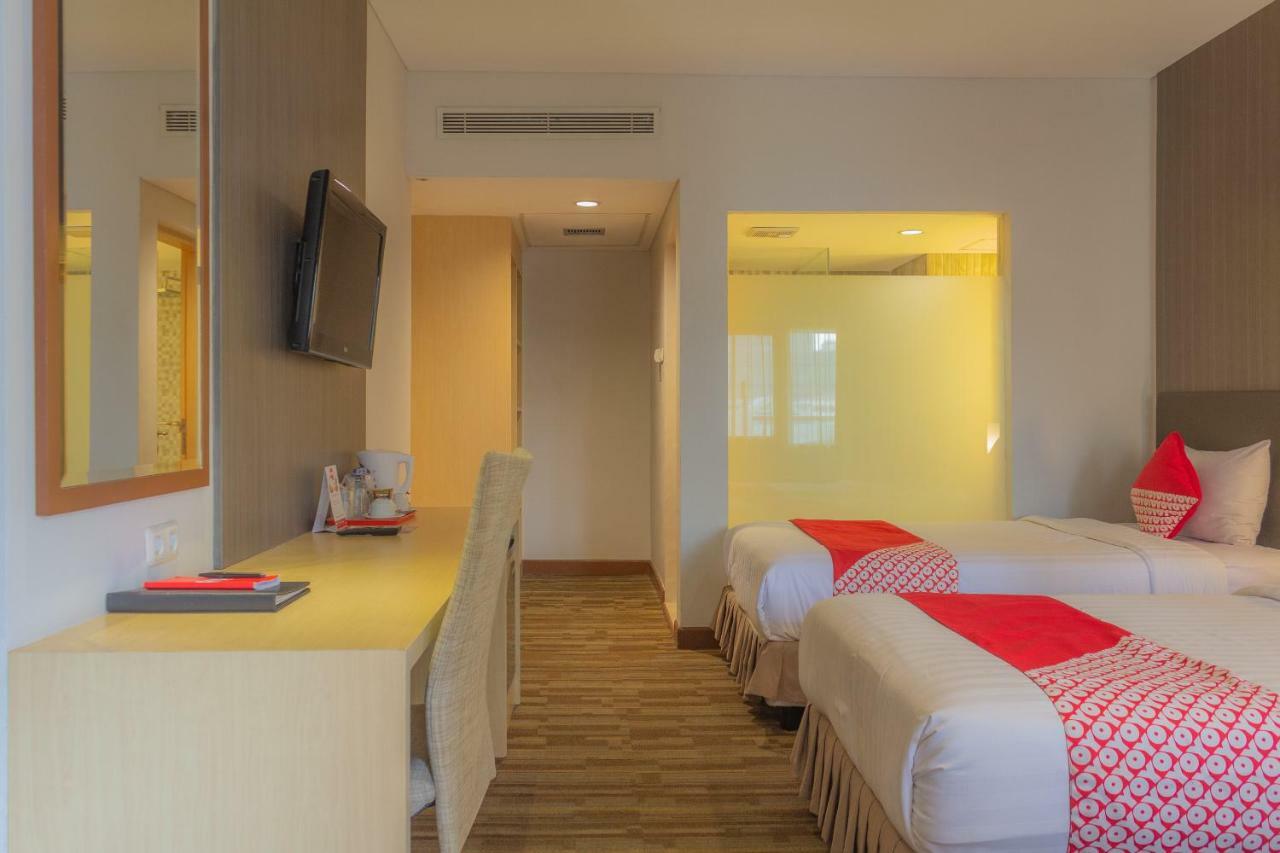 Collection O 7 Hotel Melawai Giacarta Esterno foto