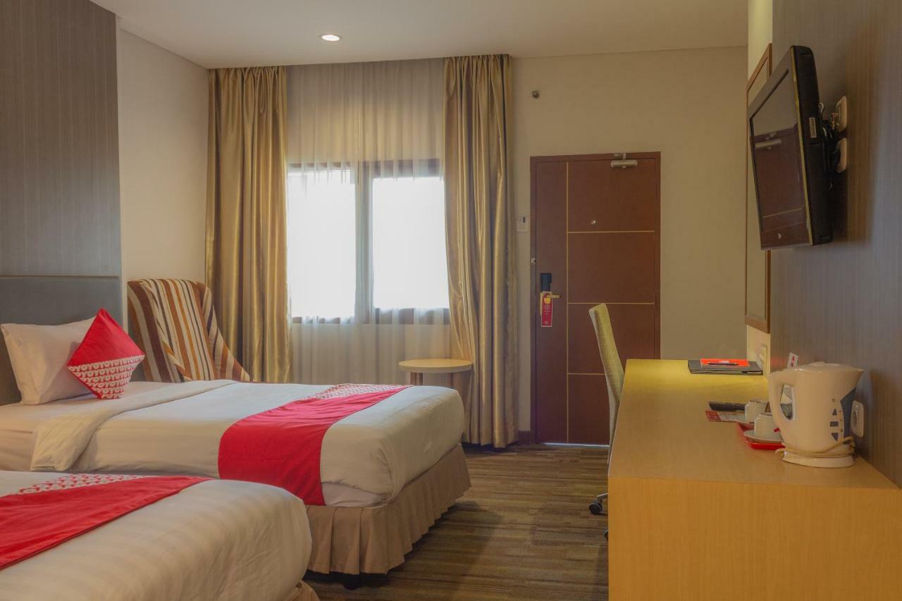 Collection O 7 Hotel Melawai Giacarta Esterno foto