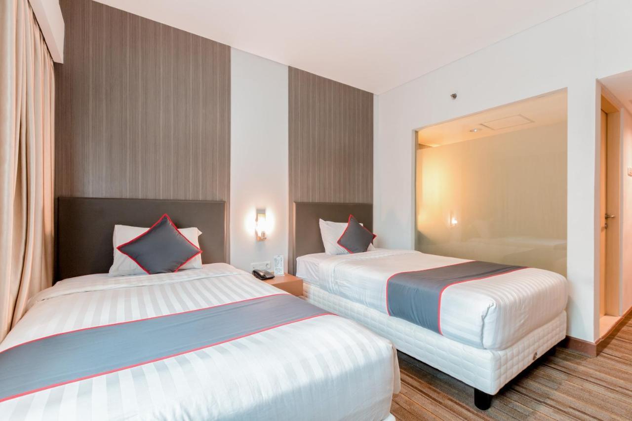 Collection O 7 Hotel Melawai Giacarta Esterno foto